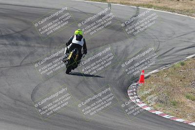 media/Apr-20-2025-AHRMA (Sun) [[393a79c373]]/Race/Group 2/Turn 4b/